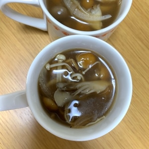 玉ねぎトロトロ☆きのこのスープ